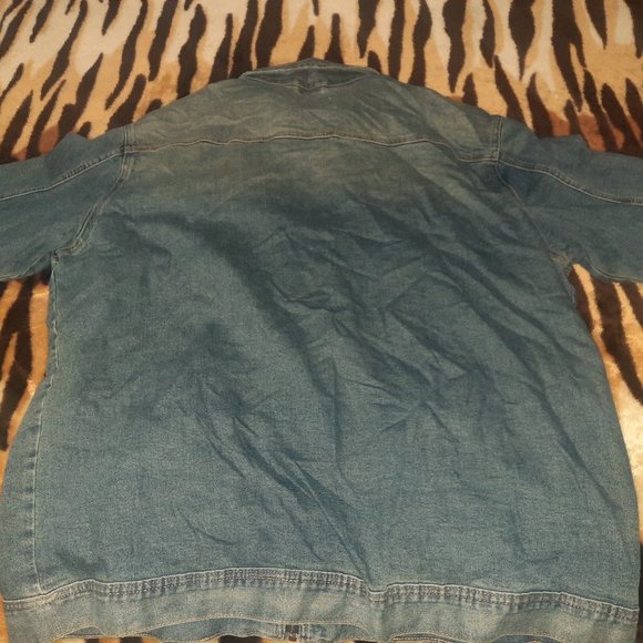 !!!FASHION NOVA JEAN JACKET FOR SALE!!! - Picture 4 of 4